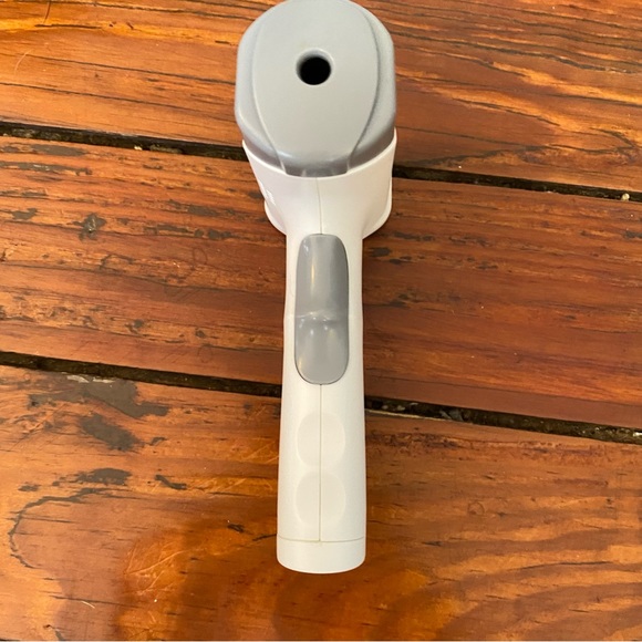 Medical Grade Contactless Sensor Thermometer Instant Read Results with light - Picture 13 of 13